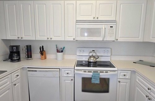 Lake Magdalene Condominio | Excelente condominio cerca de Busch Gardens !!