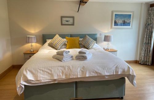 Pulham Casa | Great Coombe, Bookham Court