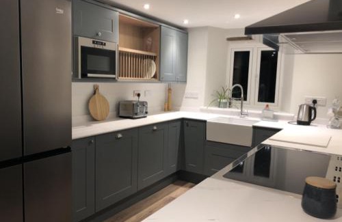 Pulham Casa | Great Coombe, Bookham Court