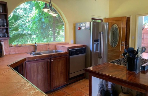 Upper Carolina Villa | Villa romántica con vista al agua Terrific