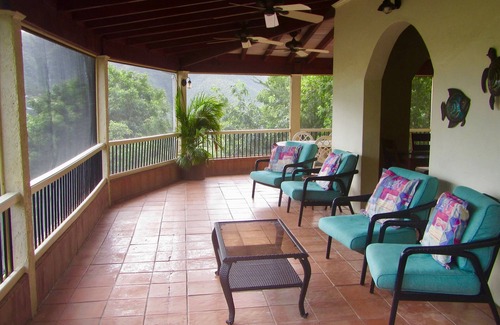 Upper Carolina Villa | Villa romántica con vista al agua Terrific