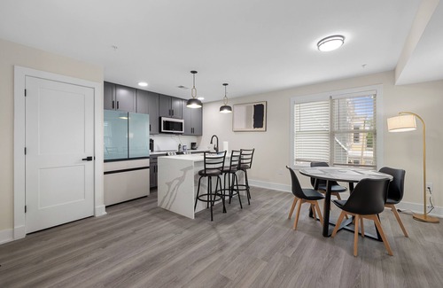 Columbia Heights Apartamento | Great Duplex near Metro NEW Apartment