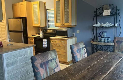 Horseshoe Bay Casa | Great Eclipse viewing location Charming 2-bedroom townhome