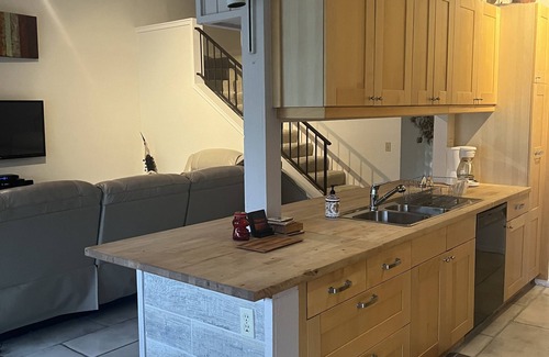 Horseshoe Bay Casa | Great Eclipse viewing location Charming 2-bedroom townhome