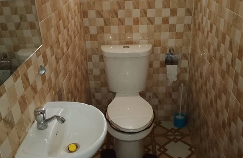 Accra Casa | Great Escape Inn Hotel