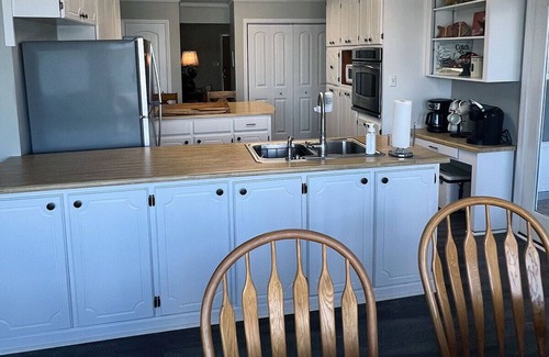 Cross Hill Casa | Great Escape on Lake Greenwood SC - comfortable lakefront home beautiful sunsets