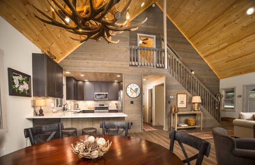Boone Casa | Casa de lujo, tarifas de súper invierno, vistas impresionantes, muy privado, fogata y más