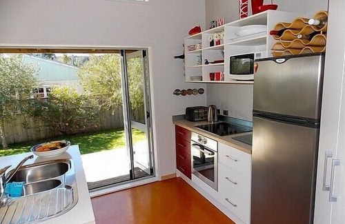 Whangamata Cabaña | Great Escape - Whangamata Holiday Home