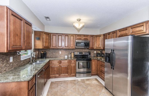 Mount Pleasant Casa | Great family home with private pool - 5 min from beach!!