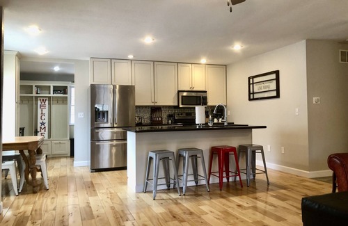Osage Beach Casa | Great family retreat! Lakefront, 4bed/2Ba, quiet cove & private dock