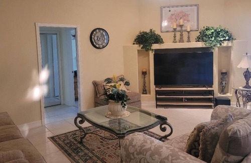 Hunt Club Casa | GREAT FAMILY VACATION HOME FOR LARGE FAMILY
