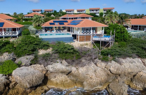 Jan Thiel Villa | Gran villa frente al mar para familias en un complejo de lujo en Curazao