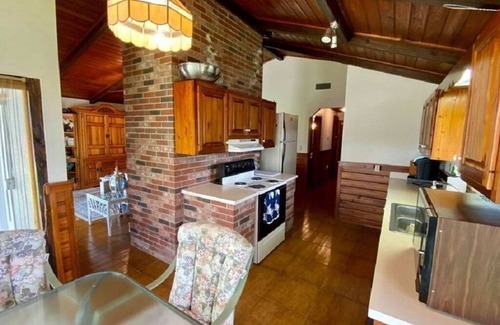 Suwannee Casa | Great Florida Fishing 3br 2bath Waterfront Private Docks Deck Boat to Ocean!