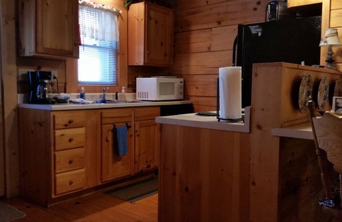Gatlinburg Cabina | Genial para parejas .. Buena ubicación. Cerca de Downtonwn Gatlinburg.
