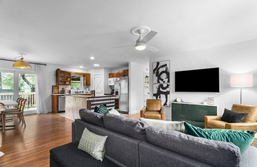Shawnee Casa | Great for Families Sleeps7 15 Mins to KC+WiFi