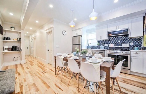 Dorchester Casa | Great for large group mins from DowntownBostonFenway Convention Grill Free Prkg