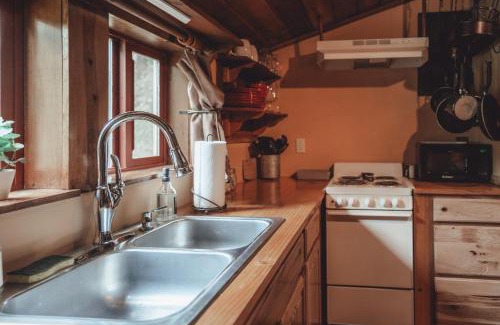 Rockbridge Casa | Great Frontier Cabin at American Heartland Cabins