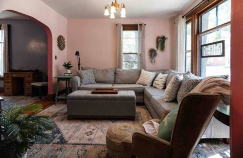 Manistee Casa | Great Gathering Spot Close to Lake Michigan