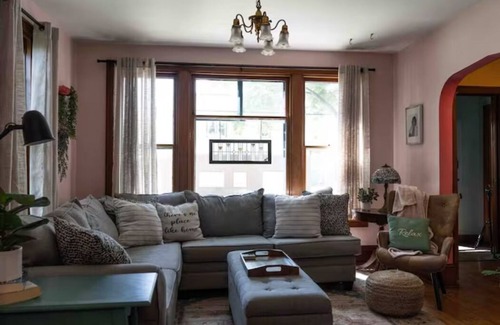 Manistee Casa | Great Gathering Spot Close to Lake Michigan