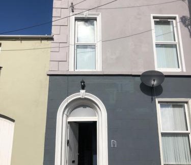 Warrenpoint Apartamento | Great Georges Apartments In association with Great Georges Duplex apt for larger groups