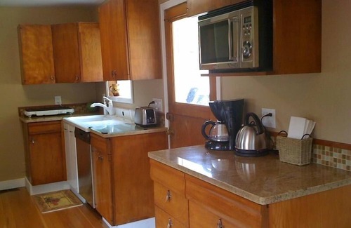 Mt. Hood - Columbia River Gorge Casa | Great Gorge Getaway - Gran terraza y patio - Vistas al río - $ 869 / semana