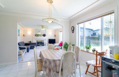 Queensborough Casa | Great Guest Suite in a Gorgeous House
