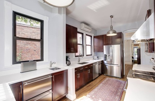 Logan Circle Casa | Gran casa victoriana histórica en Logan Circle