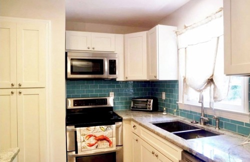 Isle of Palms Casa | Great Home on CuldeSac by IOPRecCtr-So cerca de Beach & Marina-Comes w / GolfCart