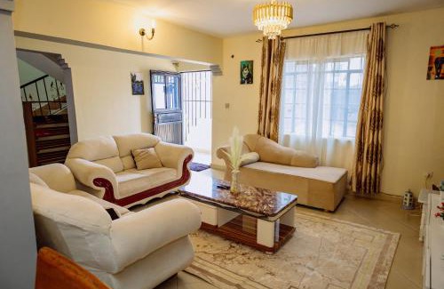 Thika Casa | Great Hornbill Holiday Home