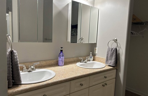 Arabi Casa | Great house in quiet neighborhood near many attractions! Minutes to New Orleans.