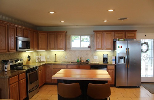 Seven Points Casa | Great House on Lake with Swimming, Fishing and Boating