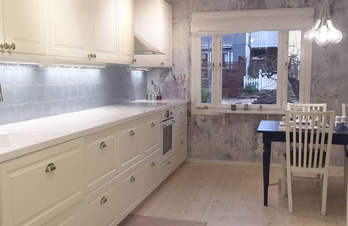 Nacka Municipality Casa | Great house with luxorious outdoor hot tub. Located in beautiful Saltsjöbaden.