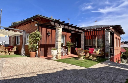 Suances Villa | Estupenda casa con jardín en el pueblo de Suances