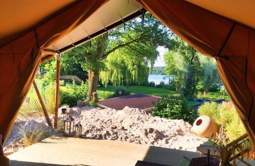 Großensee Apartamento | Great Lake Lodge - Spektakulärer Glampingurlaub am Großensee