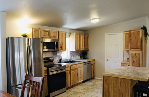 Canadian Casa | Great Lake View - Neighborhood Boat Access - Great yard!