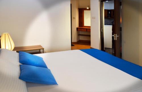 Thalapathpitiya Apartamento | Great Location Living, Modern 2-Bed Apartment with Pool & Gym, Full Amenities, Long Stays Welcome