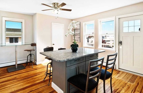 Ventnor City Apartamento | Great Located 3BR w/Parking, 8min Walk to Beach