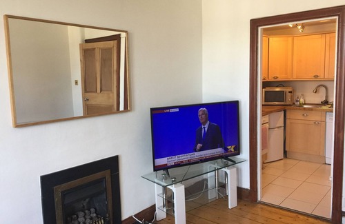 Whiteinch Apartamento | Great Location 2 Bedroom Scotstoun Flat