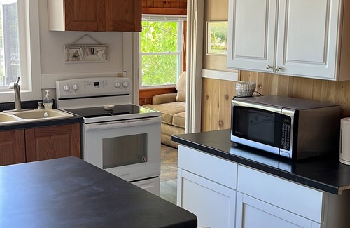 Fish Creek Cabaña | Great location 2 minutes Walking to downtown and to the lake