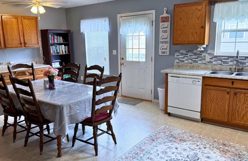 Dandridge Casa | Great Location - 3 bdrm Smoky Mtn Retreat - Douglas & Cherokee Lakes nearby!