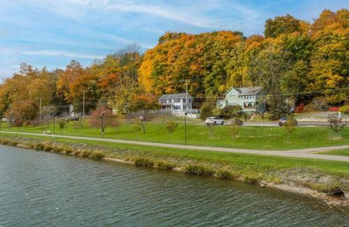 Ithaca Casa | Great Location! Colleges! Hiking! Ithaca Commons!