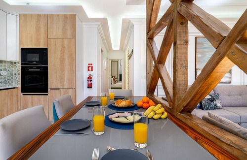 Alfama Apartamento | Great Location & Family Apartment
