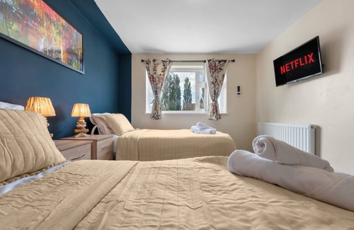Binley Casa | Great Location for Contractors