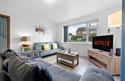 Binley Casa | Great Location for Contractors