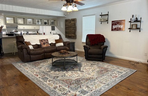 Starkville Casa | Great location, home away from home!