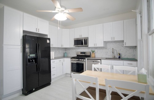 Sea Isle City Casa | GREAT LOCATION! One house from beach on 51 St. -FULL RENOVATION FOR '25 SEASON-