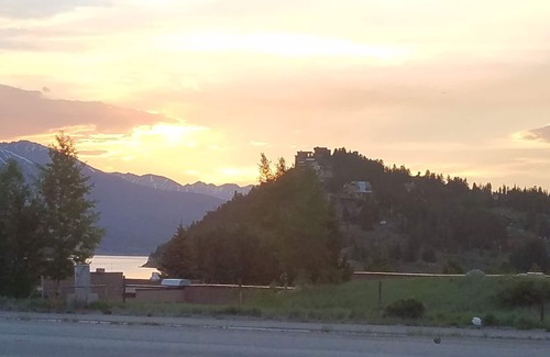 Summit Cove Casa | GREAT LOCATION! Ski Breck & Keystone home to lift!
