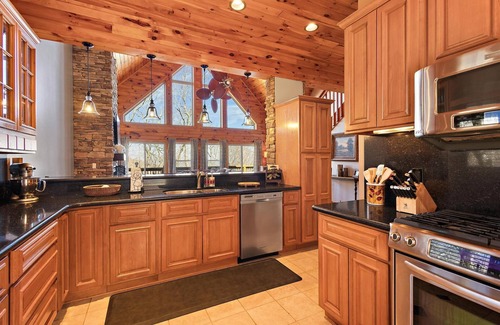 Beech Mountain Casa | Excelente ubicación, espaciosa construcción personalizada, miembro del club, Walk To Resort