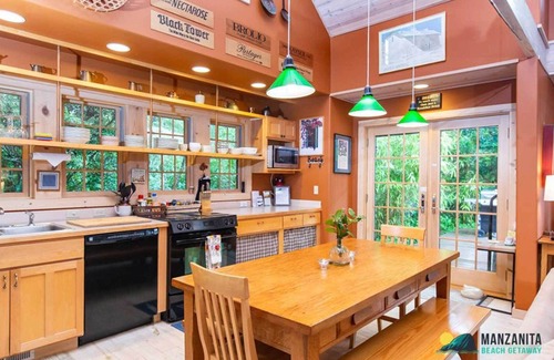 Manzanita Casa | Great Location, unique, close to town, hot tub, dog friendly!