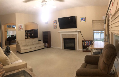 Clifton Park Casa | Great neighborhood. Contemporary house to entertain entire family and friends.